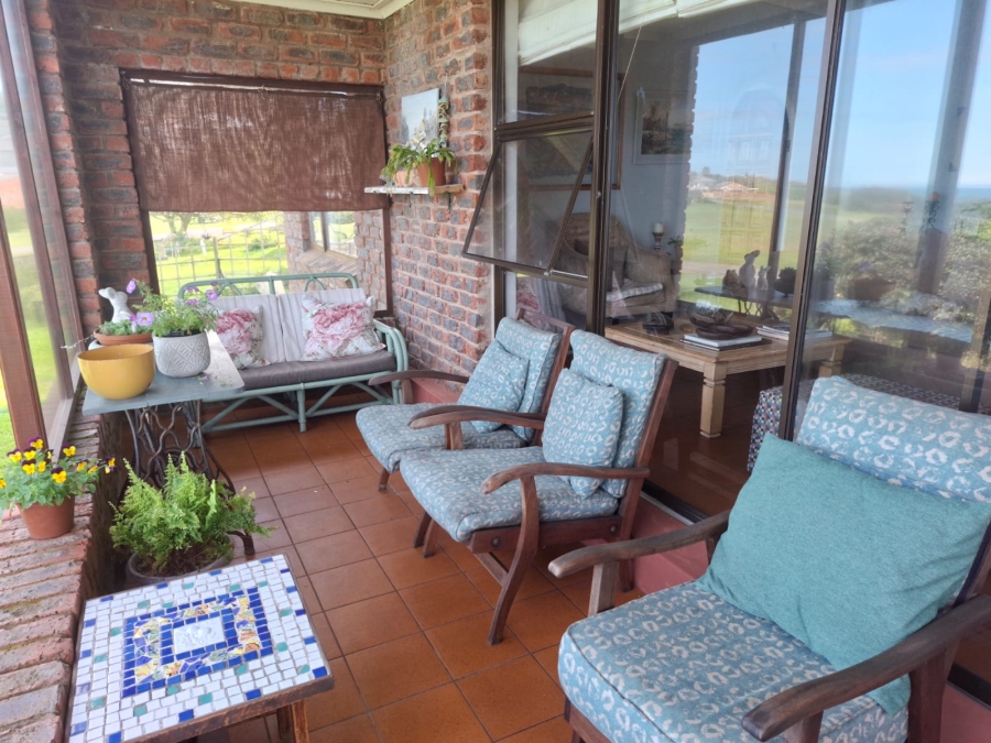 3 Bedroom Property for Sale in Winterstrand Eastern Cape